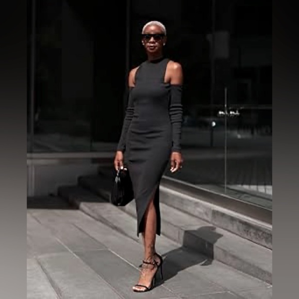 SIGNEDBLAKE The Drop Cold shoulder Long Sleeve MIDI Dress w/ Side Slit Size XS